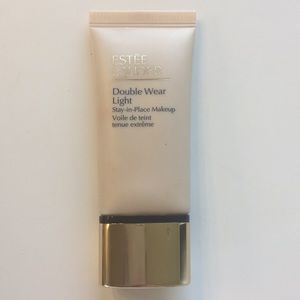 Estée Lauder Double Wear Light Makeup